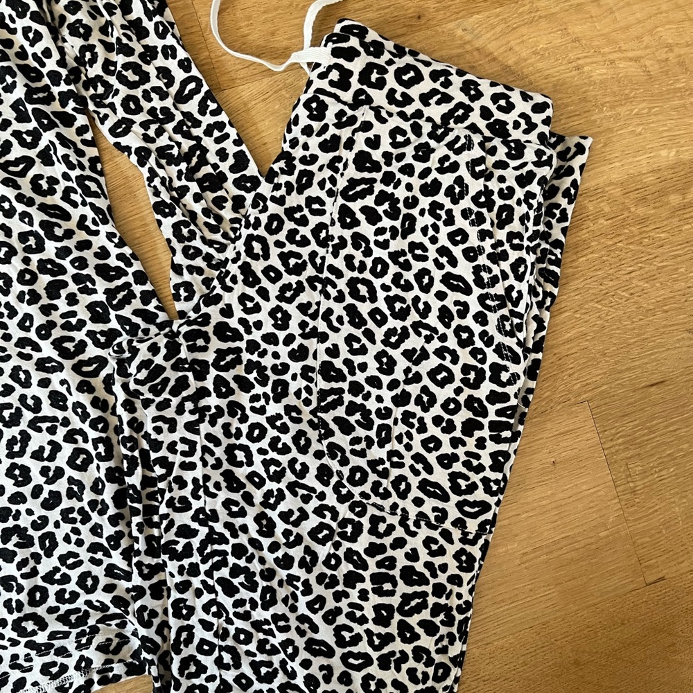 Posh Peanut Naomi Loungewear Jogger Set - Picture 2 of 5